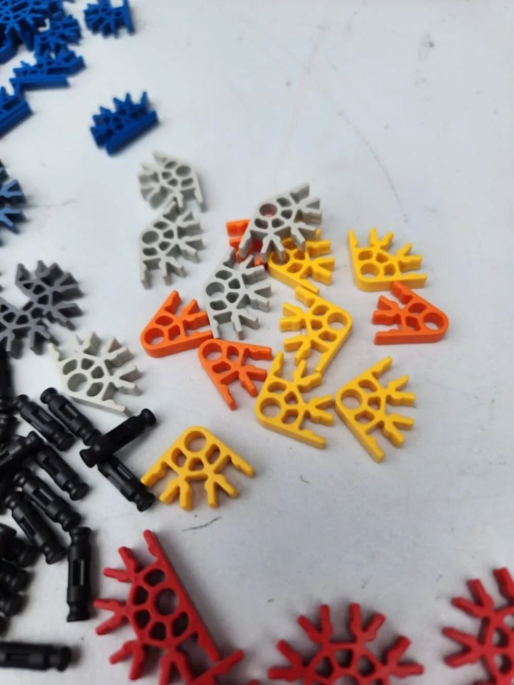 K'NEX Toy Building Set Bulk Lot Mixed Bundle Rods Connectors KNEX STEM Toy Rolle